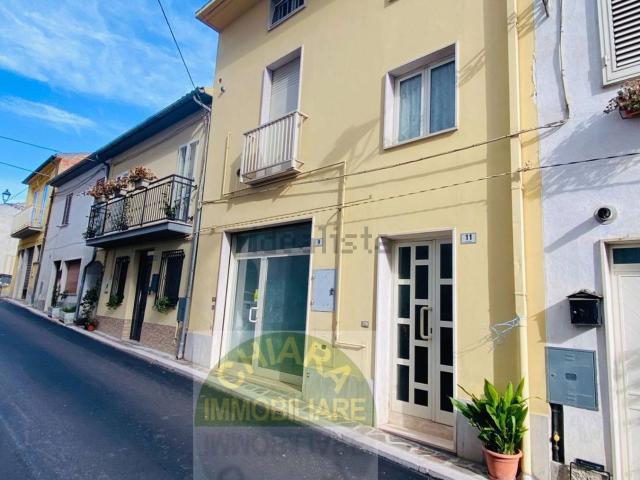 Appartamento in vendita di 105 m² in Via Roma, 11