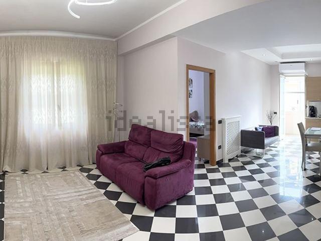 Appartamento in vendita di 105 m² in Via Raimondo Annecchino, 100
