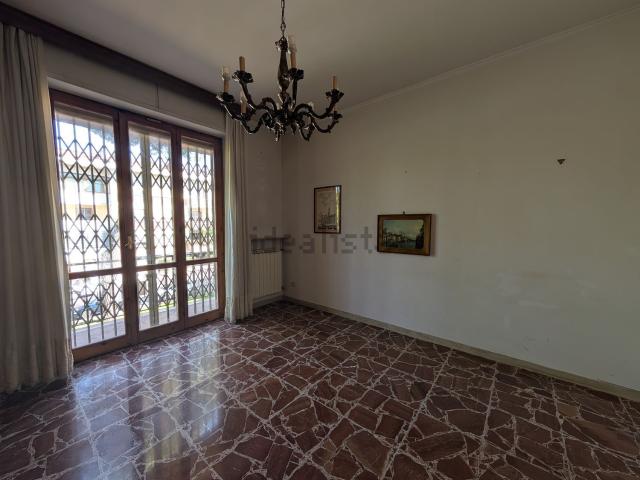 Appartamento in vendita di 105 m² in Via Reims