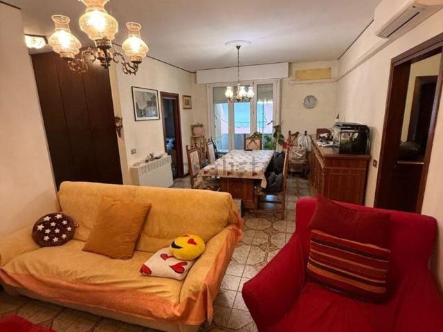 Appartamento in vendita di 105 m² in Via Repubblica di Montefiorino
