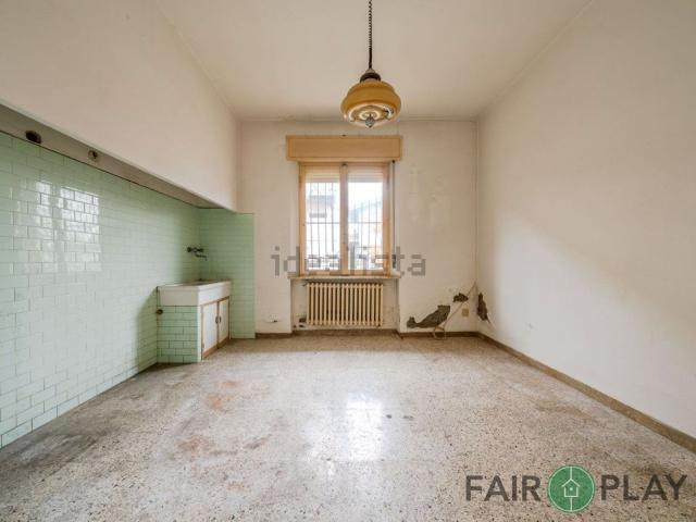 Appartamento in vendita di 105 m² in Via Tomba, 32