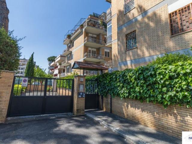 Appartamento in vendita di 105 m² in Via Tommaso Bernetti
