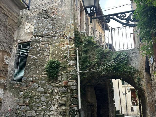 Appartamento in vendita di 105 m² in Via Torre della Guardia, 35