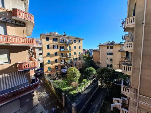 Appartamento in vendita di 105 m² in Via Tevere, 3