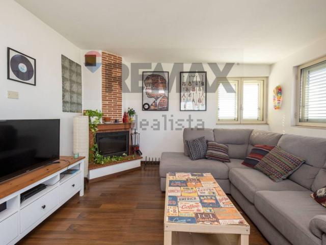 Appartamento in vendita di 105 m² in Via Timoleone, 116