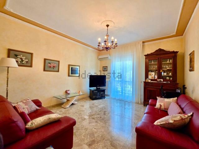Appartamento in vendita di 105 m² in Via Tina Lorenzoni, 19
