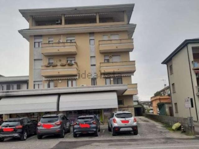 Appartamento in vendita di 105 m² in Via Trieste