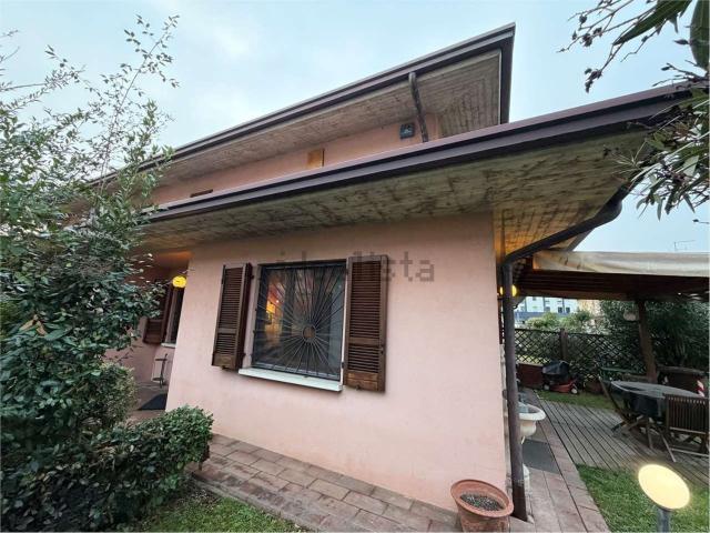 Appartamento in vendita di 105 m² in Via Udine