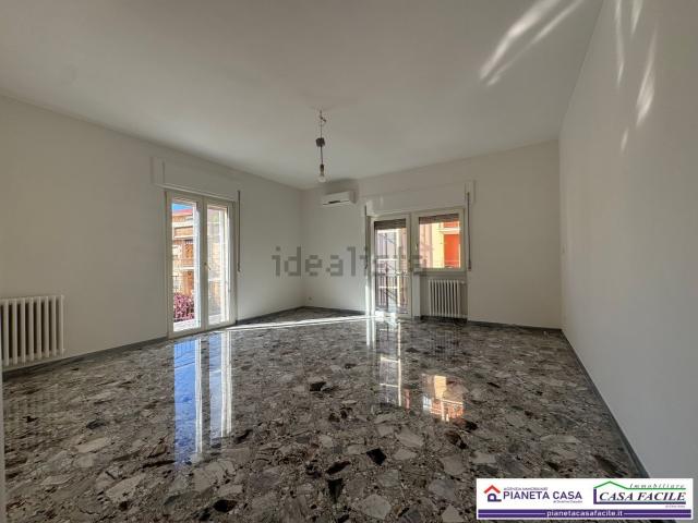 Appartamento in vendita di 105 m² in Via V. Caropreso