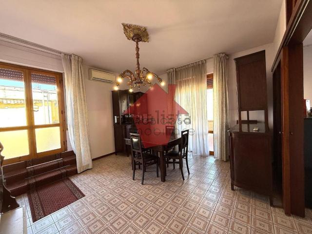 Appartamento in vendita di 105 m² in Via Vittorio Alfieri, 50059
