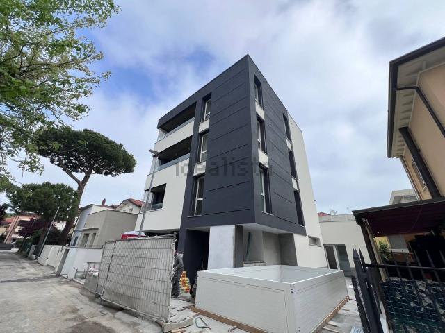 Appartamento in vendita di 105 m² in Viale Ugo Bassi