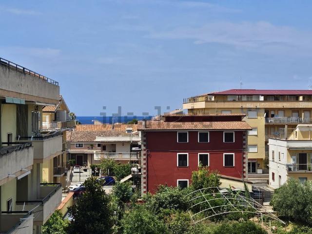 Appartamento in vendita di 105 m² in Viale A. Moro, 22