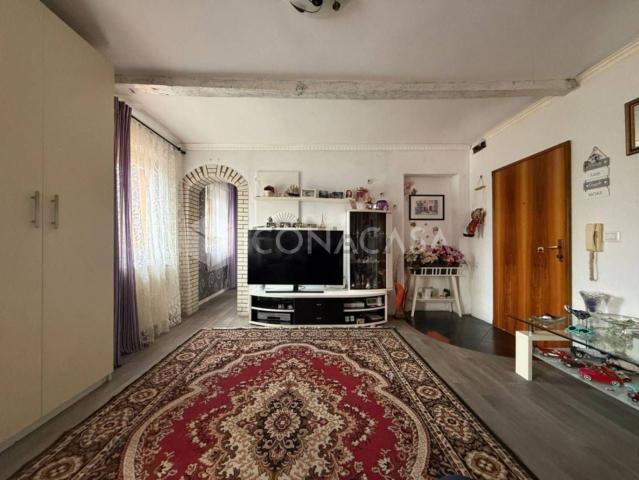 Appartamento in vendita di 105 m² in Viale Ciro Menotti, 59