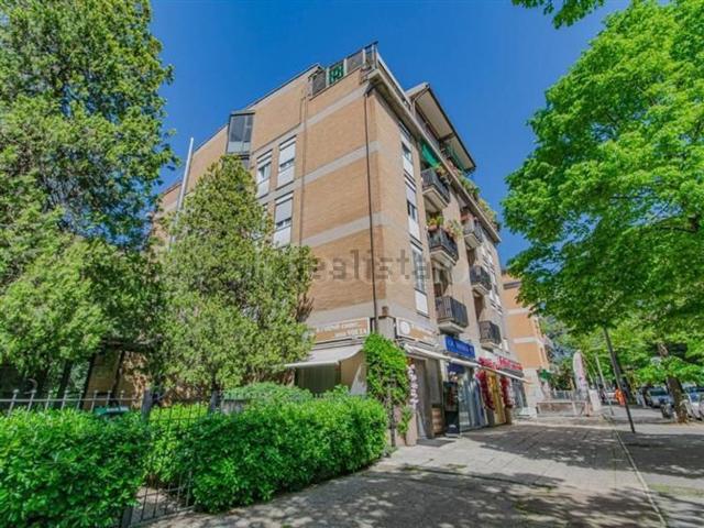 Appartamento in vendita di 105 m² in Viale dei Colli Portuensi