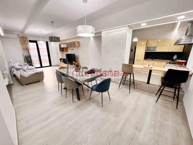 Appartamento in vendita di 105 m² in Viale delle Acacie
