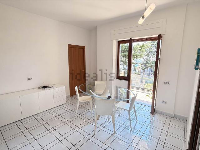 Appartamento in vendita di 105 m² in Viale delle Querce, 2