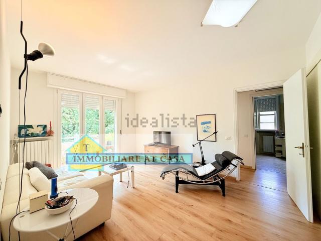 Appartamento in vendita di 105 m² in Viale Fratelli Cottafavi, 11