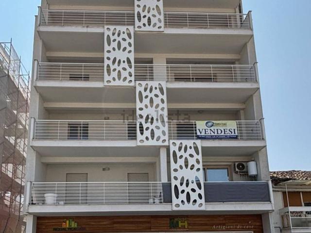 Appartamento in vendita di 105 m² in Viale Francesco Crispi, 104