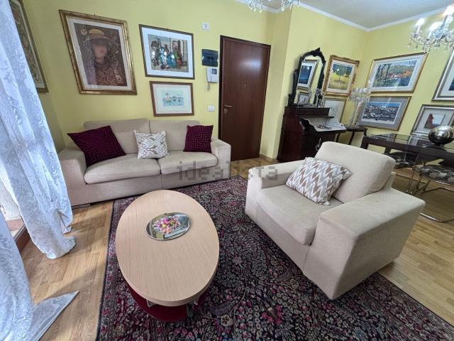 Appartamento in vendita di 105 m² in Viale John Fitzgerald Kennedy