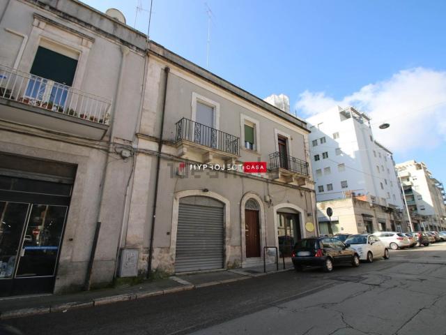 Appartamento in vendita di 105 m² in Vico V dei Mille, 100