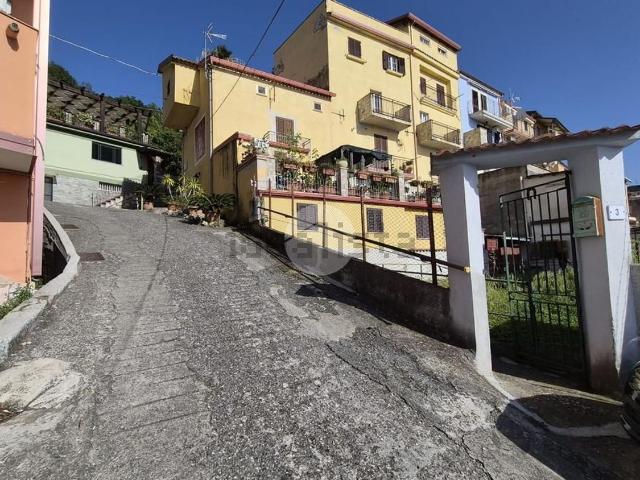 Appartamento in vendita di 105 m² in Vicolo Vigna della Corte, 3