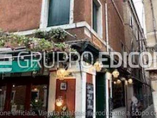 Appartamento in vendita di 105 m² in Calle Corazzieri, 3837