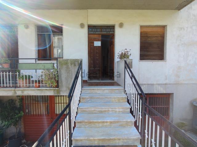 Appartamento in vendita di 105 m² in Contrada Serro Alloro, 209