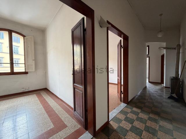 Appartamento in vendita di 105 m² in Piazza Pier Vettori