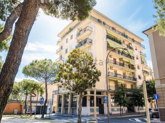 Appartamento in vendita di 105 m² in Piazza R. Sanzio, 2