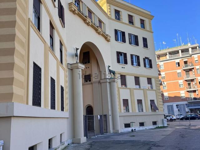 Appartamento in vendita di 105 m² in Piazza Tommaso de Cristoforis