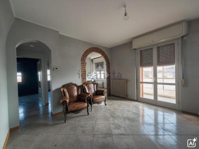 Appartamento in vendita di 105 m² in Piazza Vittorio Emanuele II, 19