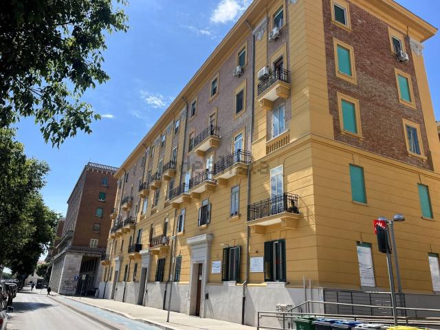 Appartamento in vendita di 105 m² in Piazza Vittorio Veneto, 1