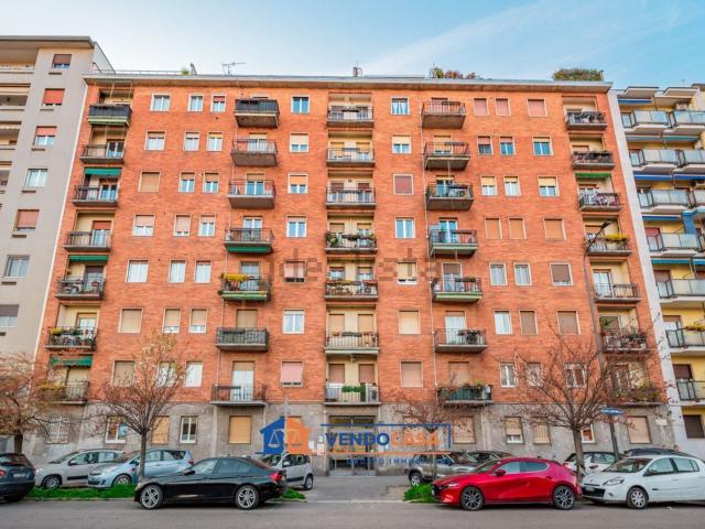Appartamento in vendita di 105 m² in Piazzale Francesco Accursio, 12