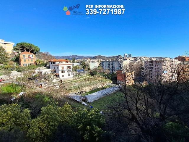 Appartamento in vendita di 105 m² in Salita Cataldi, 24