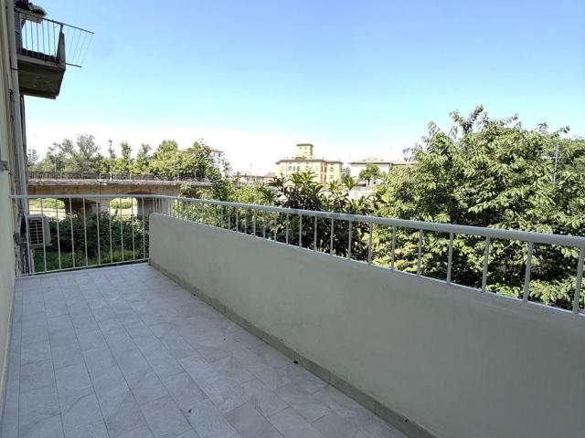 Appartamento in vendita di 105 m² in Strada Langhirano, 2