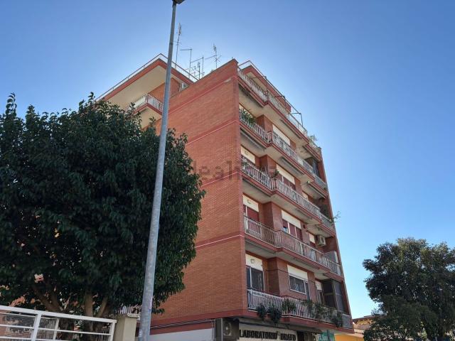 Appartamento in vendita di 106 m² in Via Col di Lana