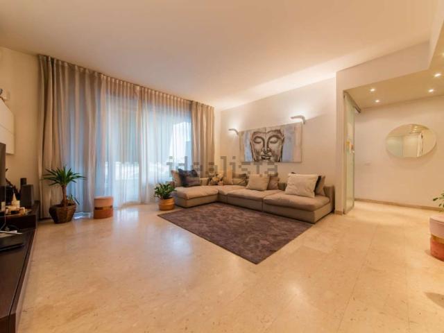 Appartamento in vendita di 106 m² in Via Corno di Cavento