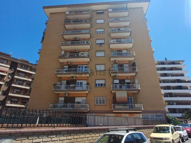 Appartamento in vendita di 106 m² in Via Cornelio Sisenna, 28