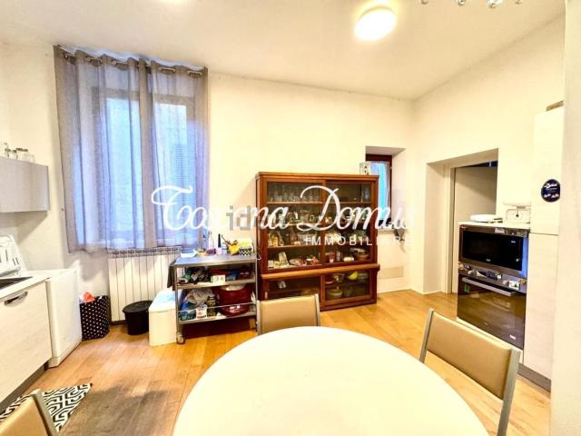 Appartamento in vendita di 106 m² in Via Camollia, 53100