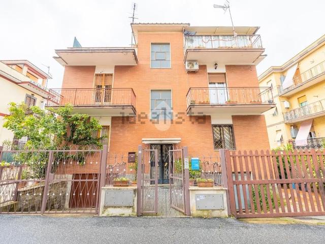 Appartamento in vendita di 106 m² in Via Casilina, 1842