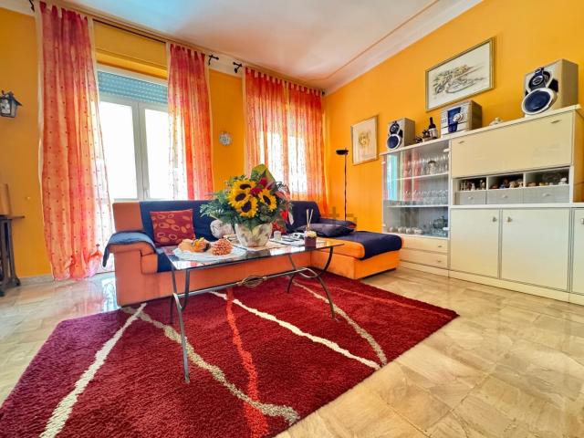Appartamento in vendita di 106 m² in Via Abruzzi, 27