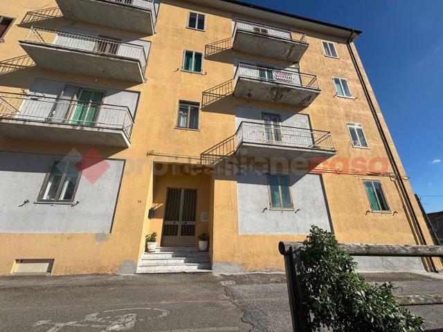 Appartamento in vendita di 106 m² in Via Alcide De Gasperi, 35