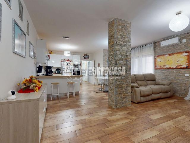 Appartamento in vendita di 106 m² in Via g. di vittorio