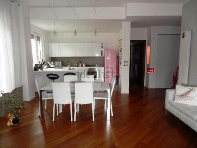 Appartamento in vendita di 106 m² in Via Genova