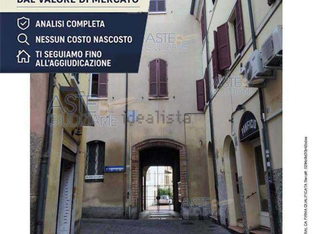 Appartamento in vendita di 106 m² in Via Giuseppe Verzaglia, 7
