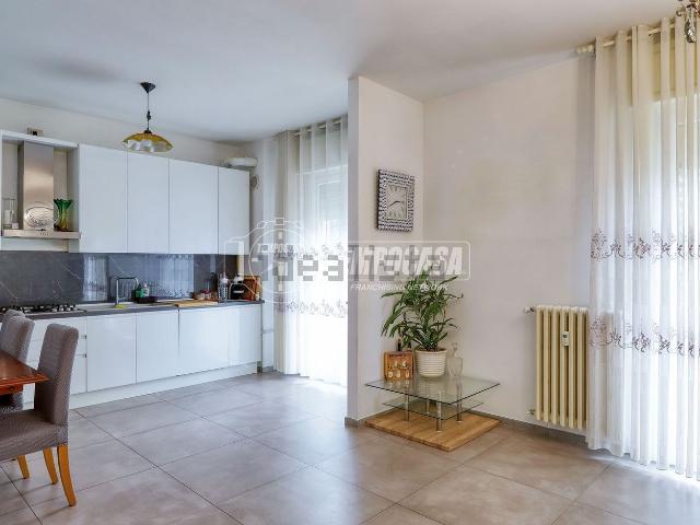 Appartamento in vendita di 106 m² in Via Giacomo Matteotti