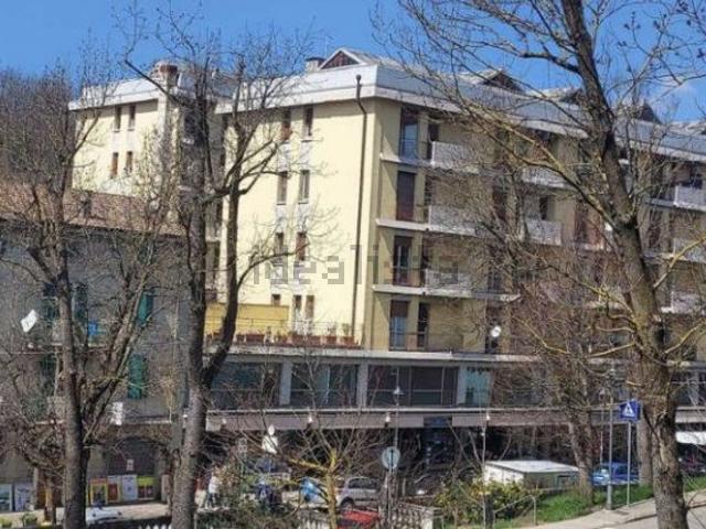 Appartamento in vendita di 106 m² in Via Giardini, 200