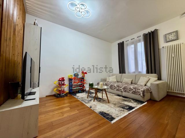 Appartamento in vendita di 106 m² in Via Giovanni Dossena, 36