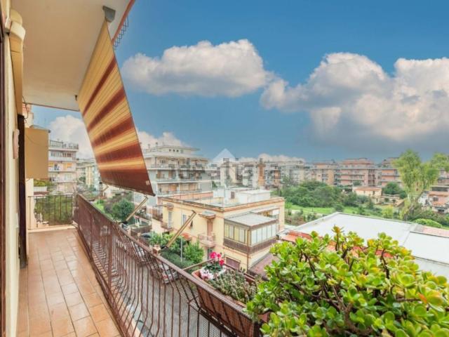 Appartamento in vendita di 106 m² in Via Guglielmo Sirleto