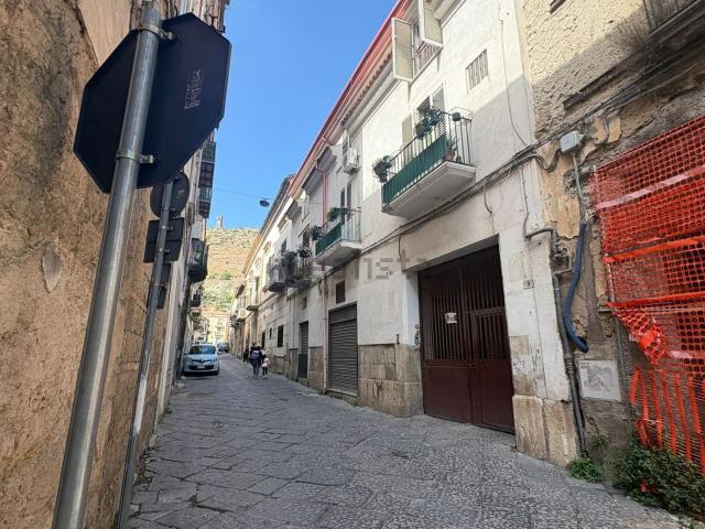 Appartamento in vendita di 106 m² in Via Domenico Raffone, 3